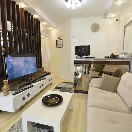 מלון Mavi Deniz Butik 3*